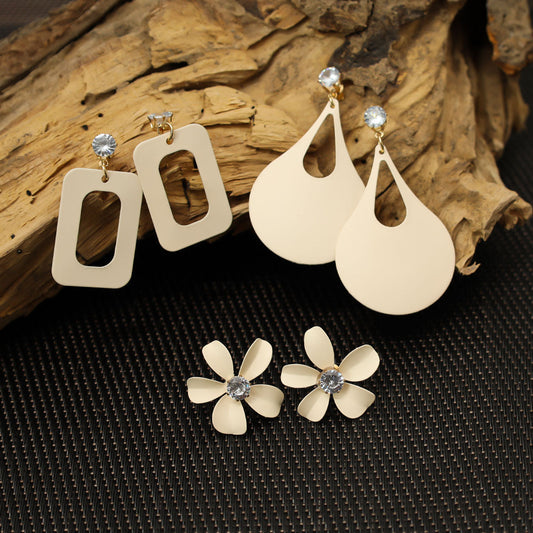 Amelia Earrings Set