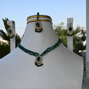 Sparkling Ovel Studded Necklace