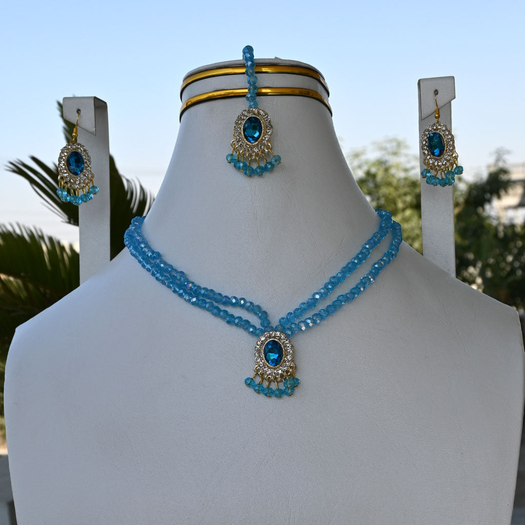 Sparkling Ovel Studded Necklace