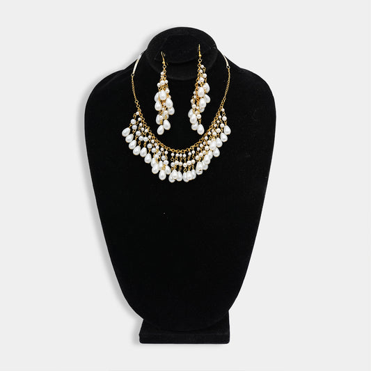 Sparkling Pearl Necklace