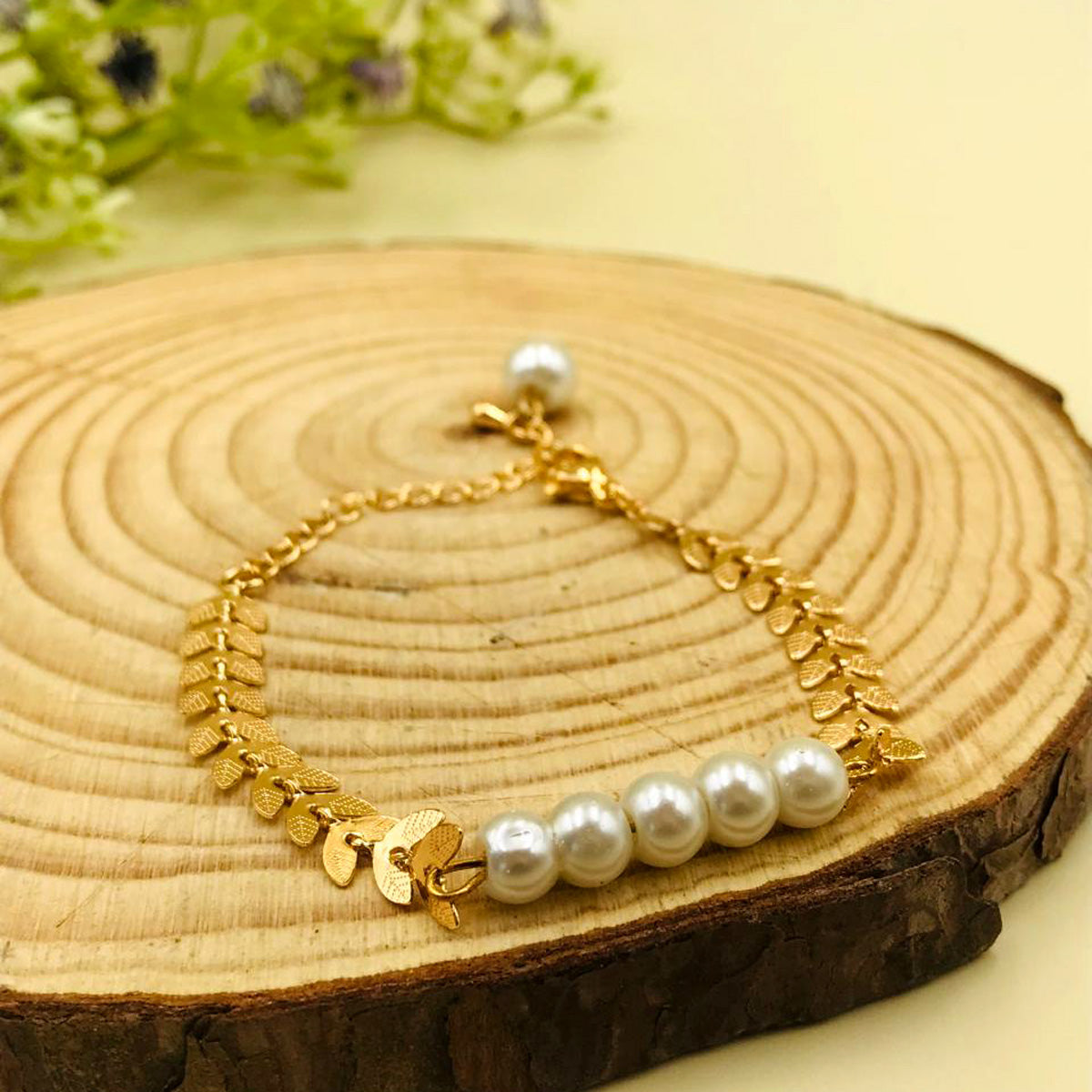 Decorated Leaves & Pearls Golden Bracelet