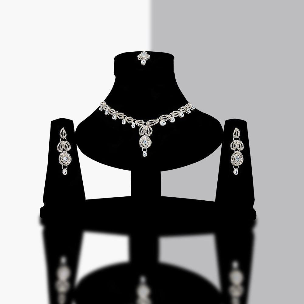 Shimmering Rhinestone Necklace