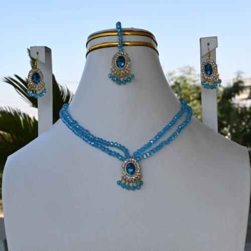 Sparkling Ovel Studded Necklace