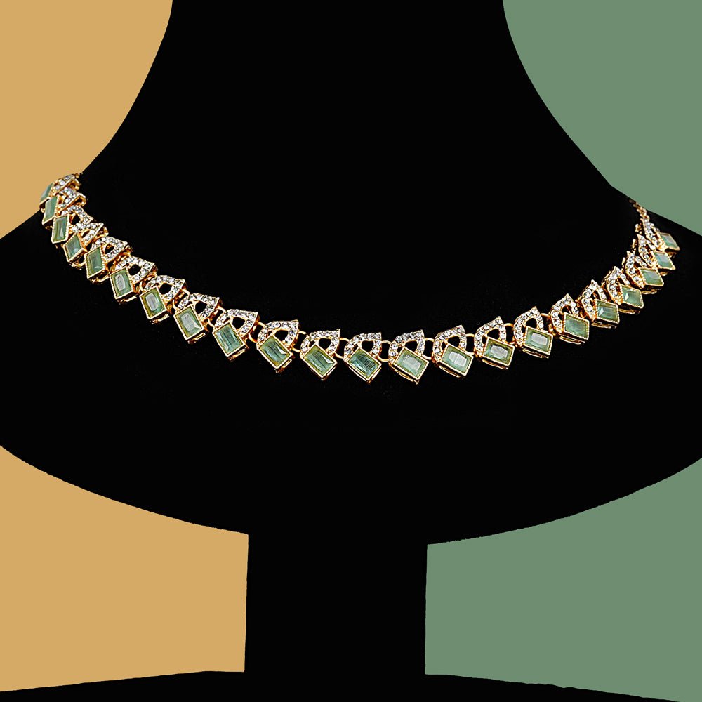 Emerald Teardrop Sequare Necklace - Image 2