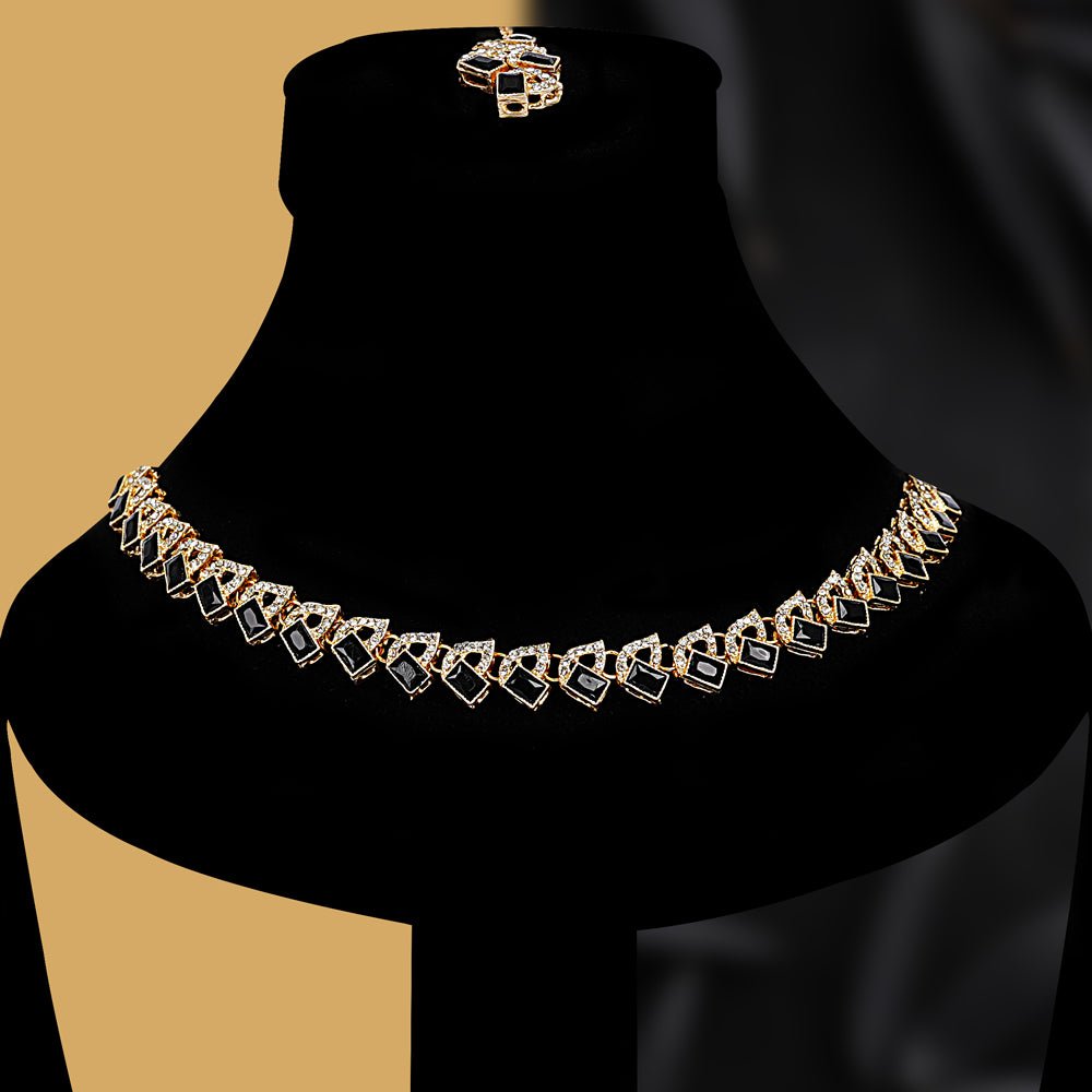 Emerald Teardrop Sequare Necklace - Image 2